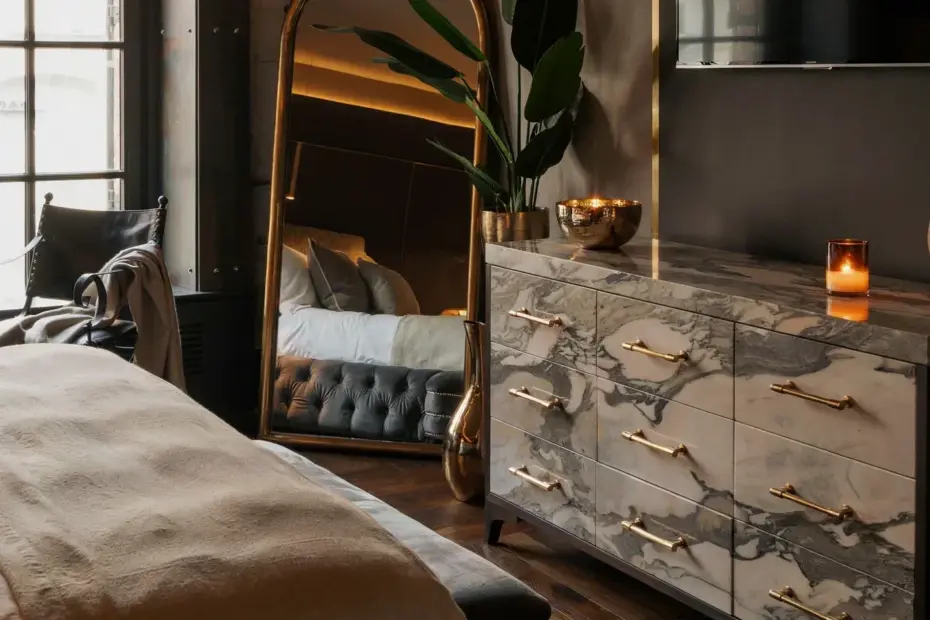 Industrial Home Decor Before & After: How a Body Mirror Made My Neutral Bedroom Feel Bigger